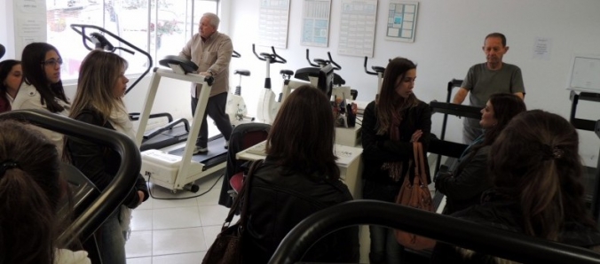 Alunos de Fisioterapia visitam Centro de Refer�ncia em Reabilita��o