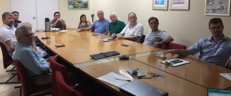 Sala dos Municpios  representada em reunio do DEL em Forquilhinha