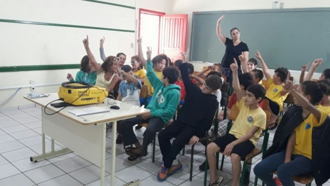 Ao escolar em Iara/Sc com os Acadmicos de Odontologia