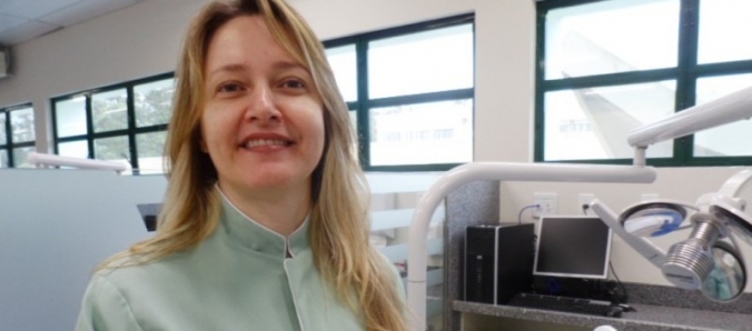 Dia do Dentista com a coordenadora dos servios de odontologia, prof Sinara Gazola