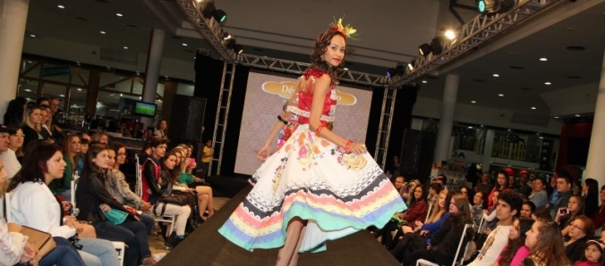 Alunos de Moda v�o homenagear estilistas brasileiros