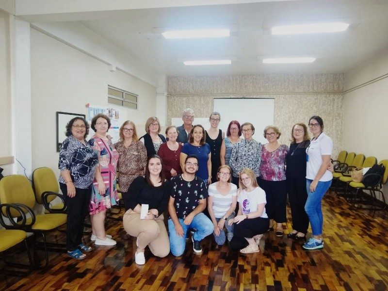 BOLSISTAS DO PROJETO BEM VIVER COM ALZHEIMER PARTICIPAM DE A��O COMUNIT�RIA NO SESC