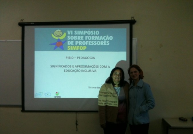 PIBID: Professora e acadmica do curso de Pedagogia apresentam artigo no SIMFOP