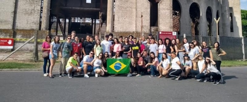 Projeto Janelas Abertas leva estudantes do Colgio Unesc ao Uruguai