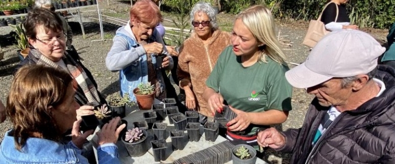 Grupo de pacientes do CER participa de atividades teraputicas