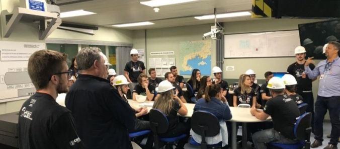 Estudantes de Engenharia Civil visitam usina nuclear de Angra 2