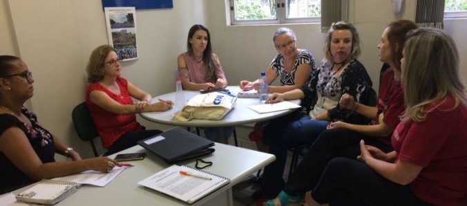 INSS orienta acad�micos no campus sobre retirada de documento para o Artigo 170