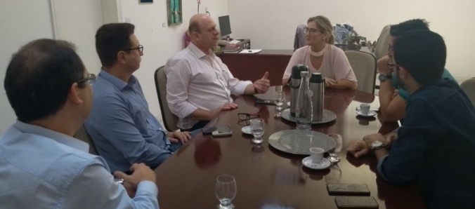 Universidade recebe visita de deputados catarinenses