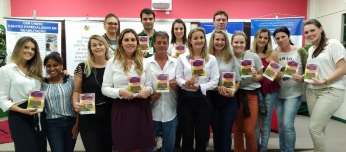 Curso de Aperfei�oamento na Rede de Aten��o � Pessoa com Defici�ncia vira e-book
