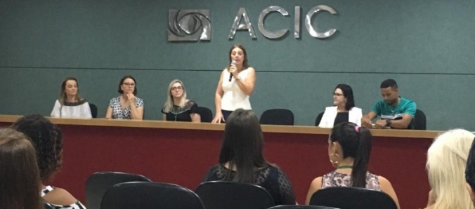 Uninversidade presente na Confer�ncia Intermunicipal de Educa��o