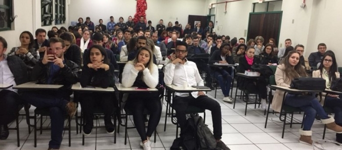 Unesc recebe palestra �D�vida P�blica, Crise Brasileira e Corrup��o�