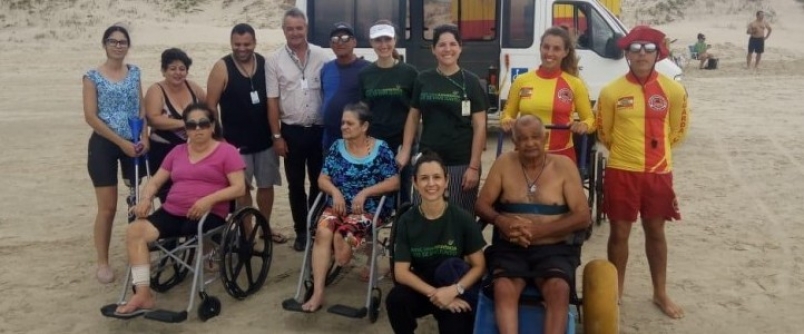 Pacientes do CER participam do Projeto Praia Acessvel