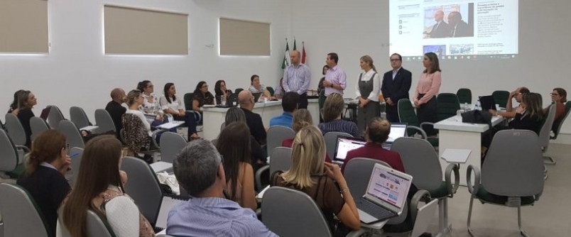 Reitoria faz convite aos prefeitos do Vale do Ararangu para lanamento do Unesc Virtual