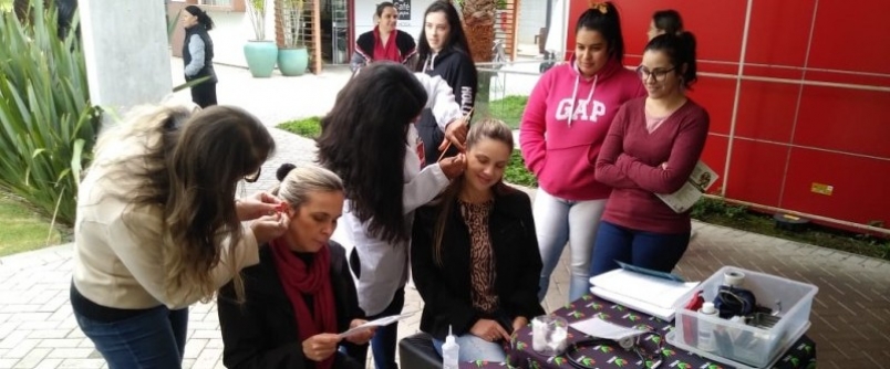 Unesc proporciona uma tarde diferente aos colaboradores da La Moda