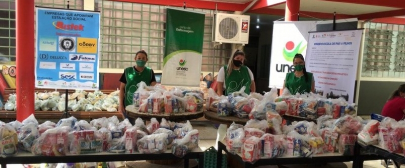 Campanha solidria da Unesc entrega mais de duas toneladas de donativos para famlias de Cricima