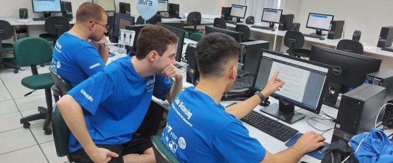 Time de programadores de computao da Unesc est entre os melhores do Brasil