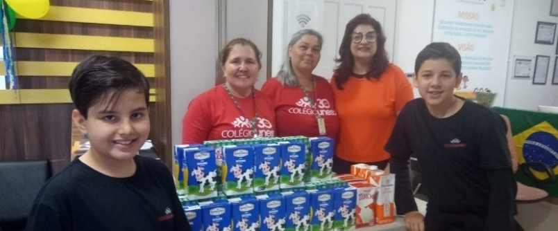 Solidariedade: Alunos do colgio Unesc fazem doao  Abadeus