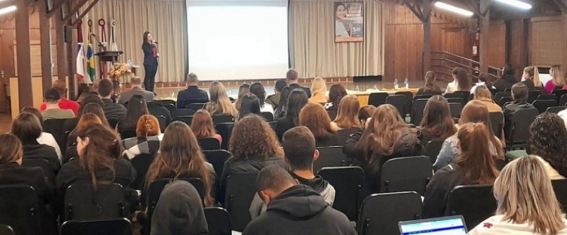 Doutoranda do PPGDS ministra palestra sobre Educao Financeira Comportamental e a Nova Lei do Superendividamento