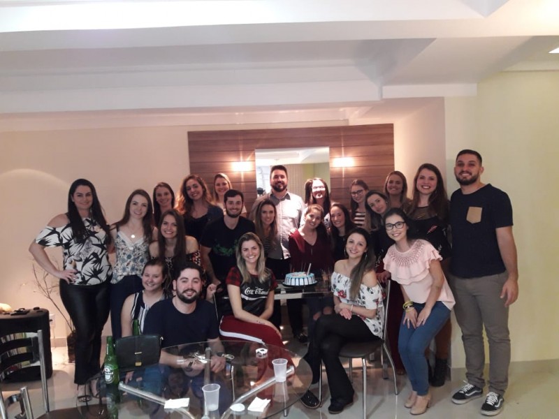 FESTA SURPRESA DOS INTEGRANTES DO NUPAC PARA O PROFESSOR WILLIANS LONGEN